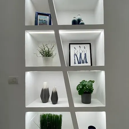 Apartman La Piccola Perla In The Square Capri